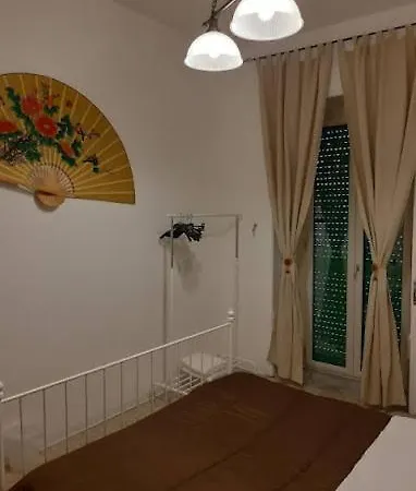 Alojamento de Acomodação e Pequeno-almoço Dietro La Luna 3*
