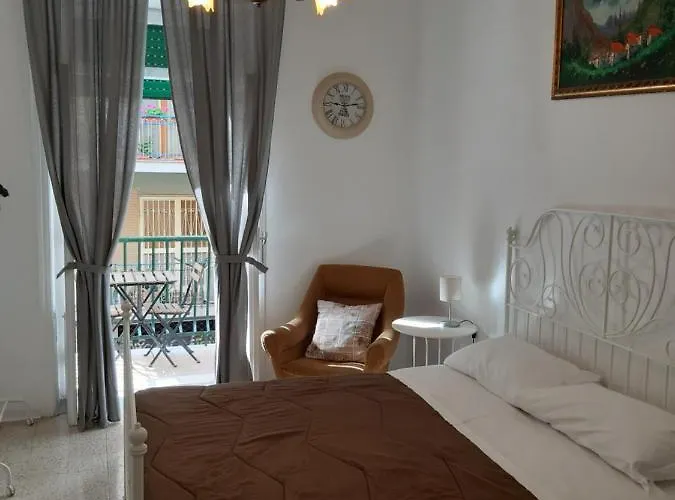 Dietro La Luna Bed & Breakfast Torre del Greco