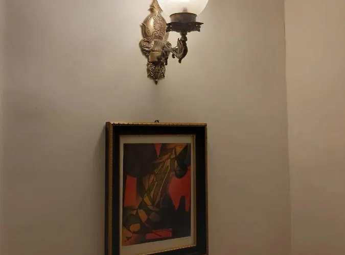 Dietro La Luna Bed & Breakfast