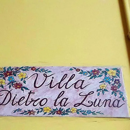 Dietro La Luna Bed and breakfast