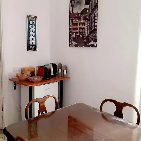 Dietro La Luna Bed & Breakfast Torre del Greco